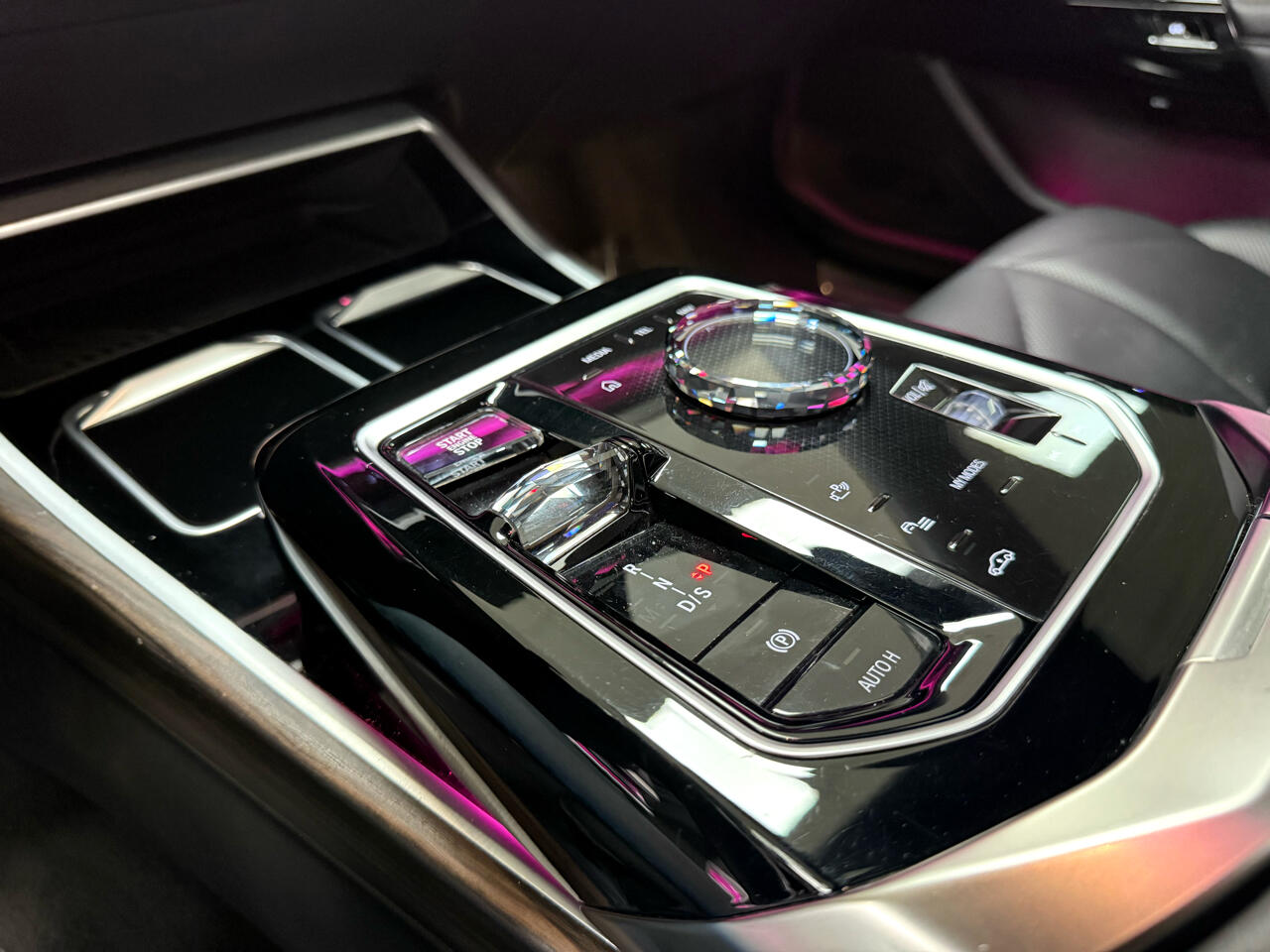 BMW 7-Series 740i 2023