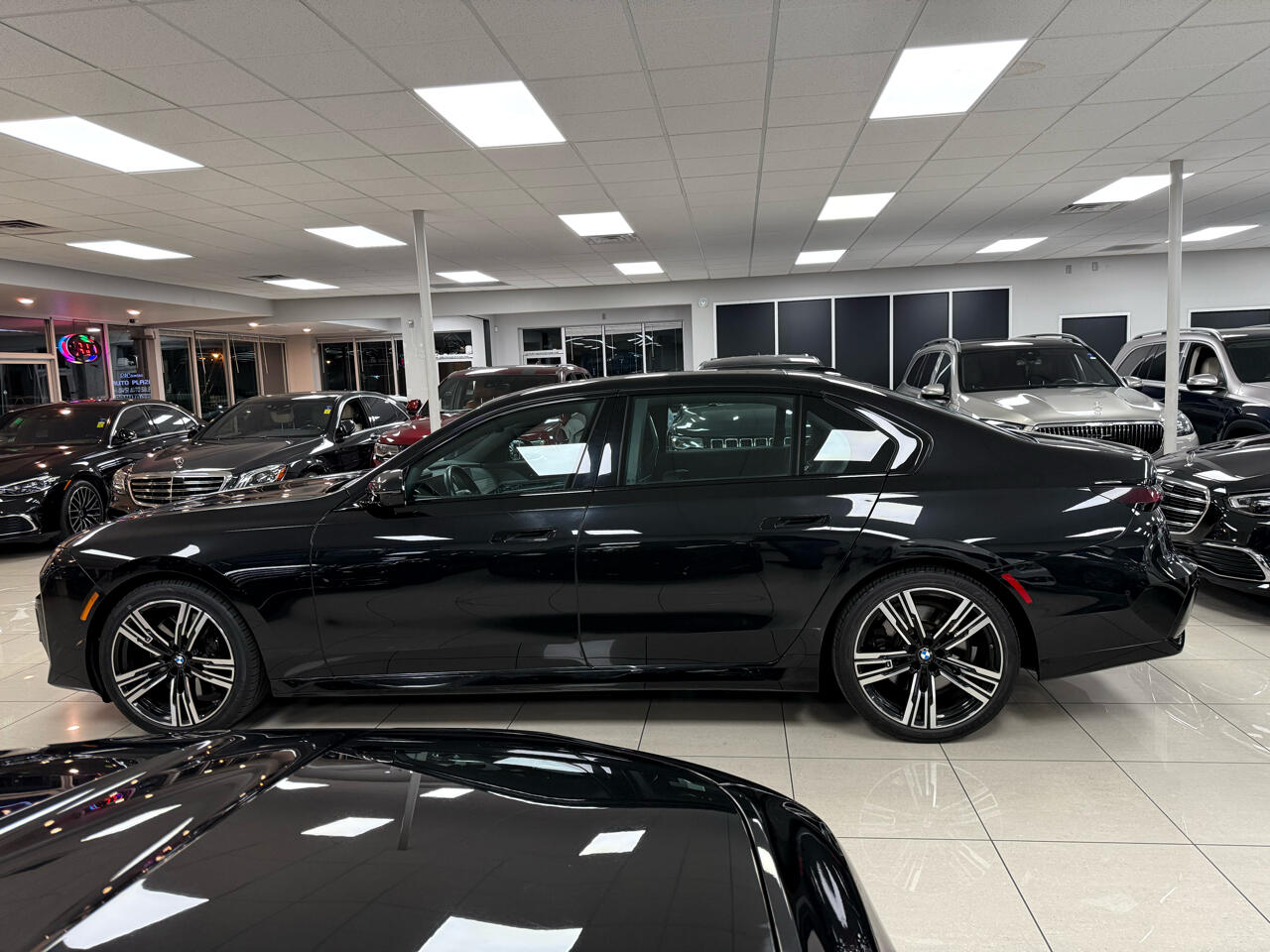 BMW 7-Series 740i 2023