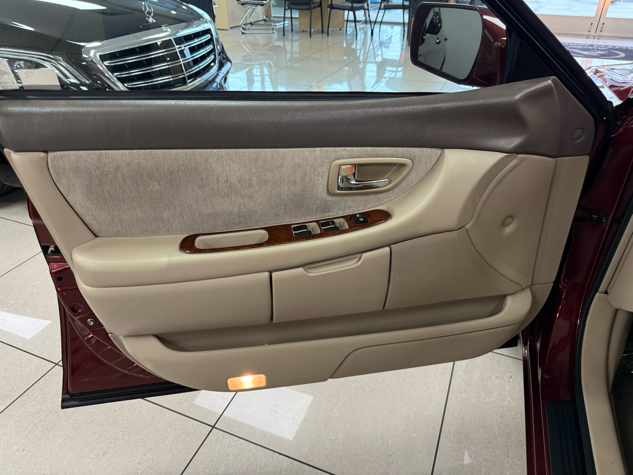 Toyota Avalon XL 2002