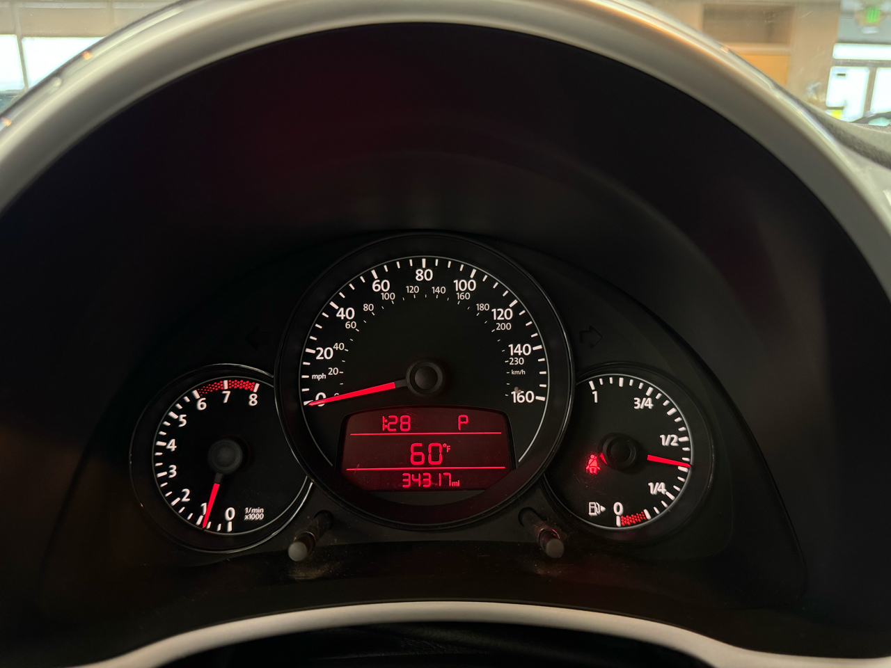 Volkswagen Beetle 2.5L w/Sunroof Sound & Nav 2012