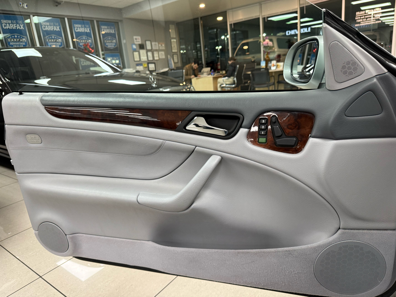 Mercedes-Benz CLK-Class CLK320 2001