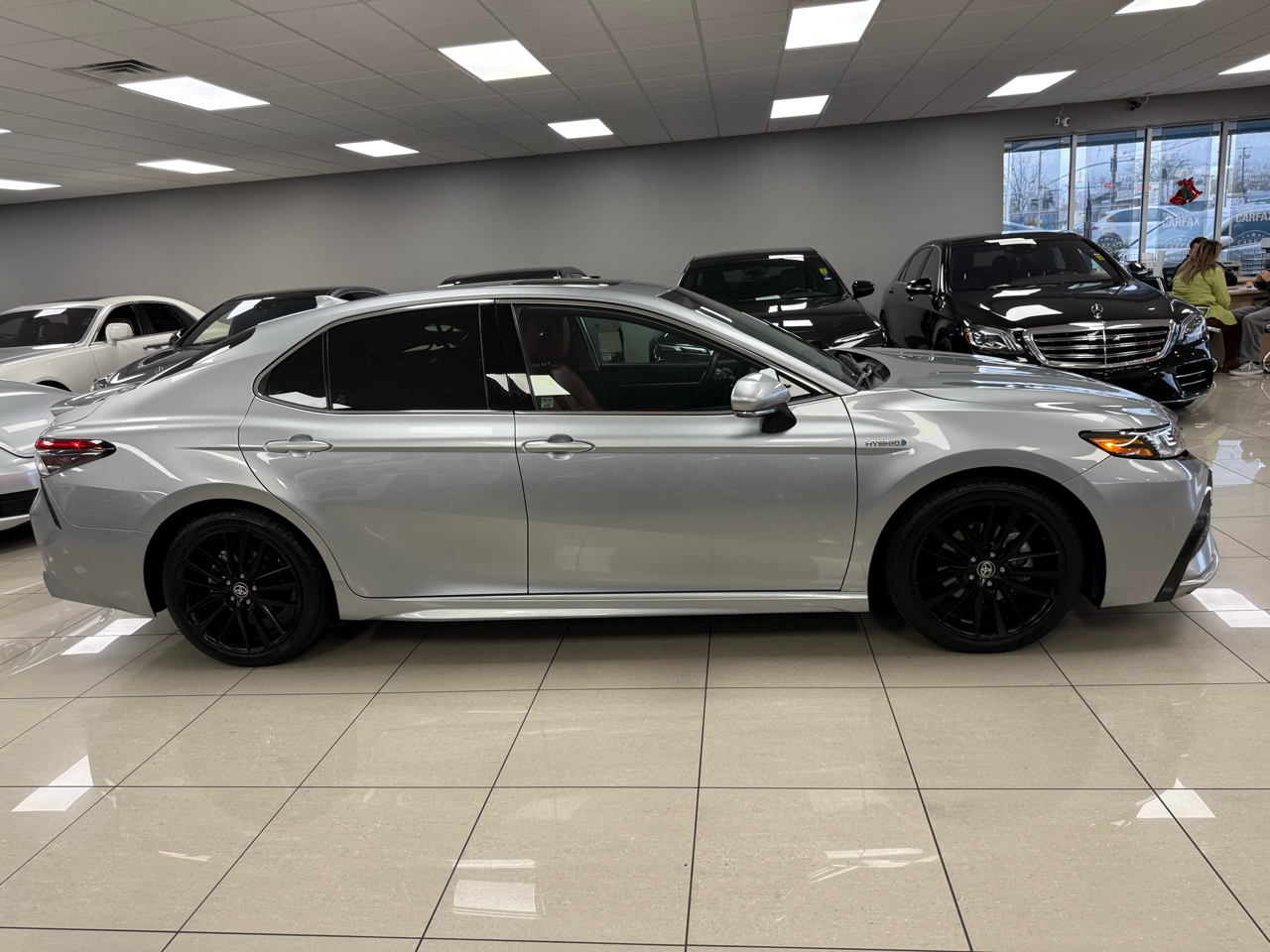 Toyota Camry Hybrid XSE 2021