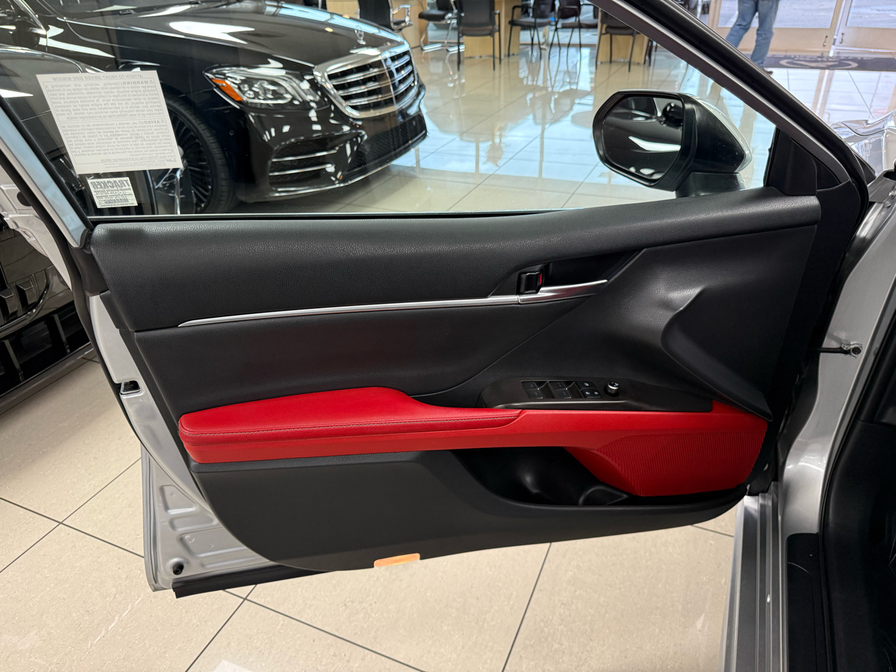 Toyota Camry Hybrid XSE 2021