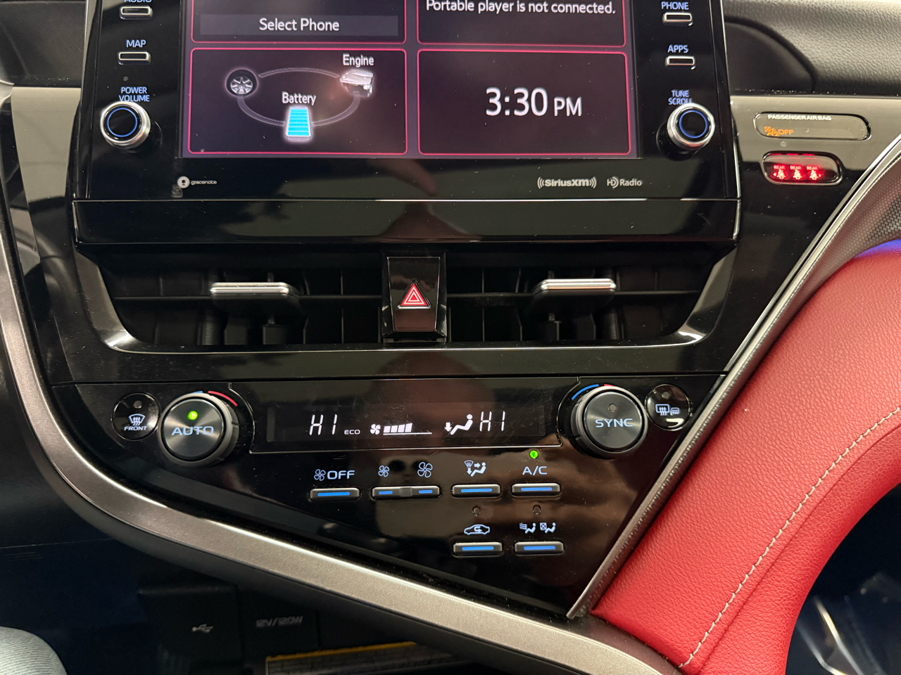 Toyota Camry Hybrid XSE 2021