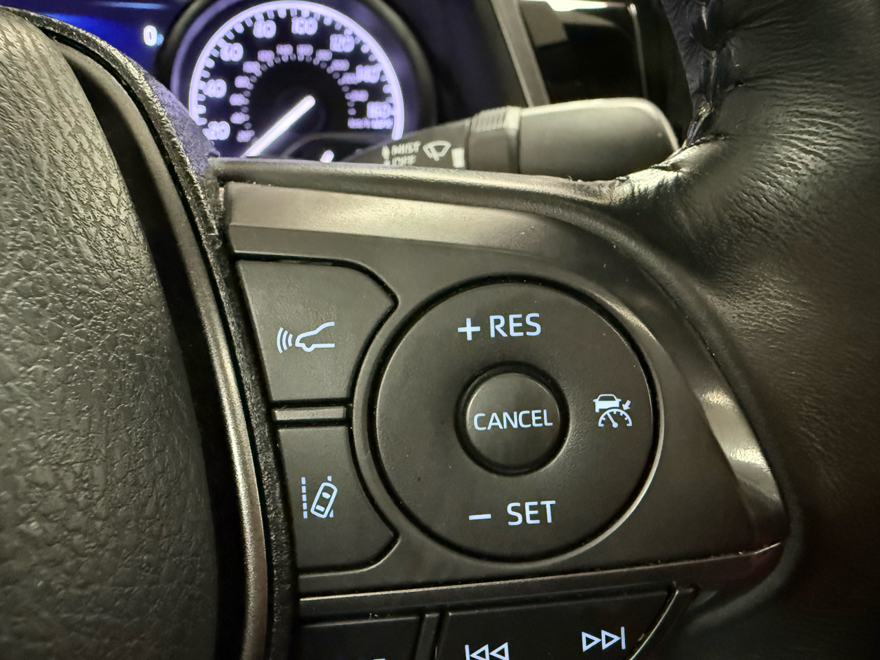 Toyota Camry Hybrid XSE 2021