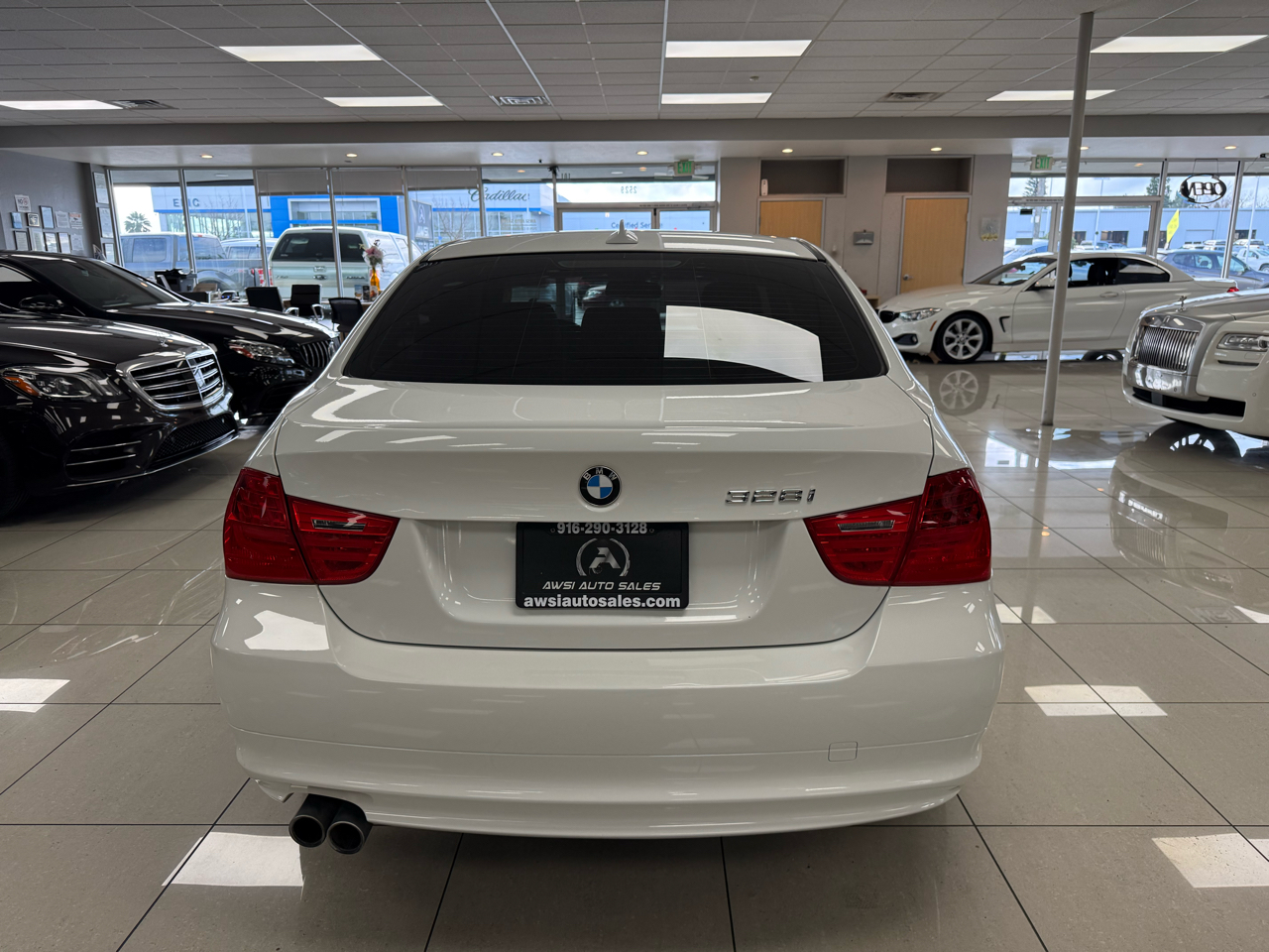 BMW 3-Series 328i 2011