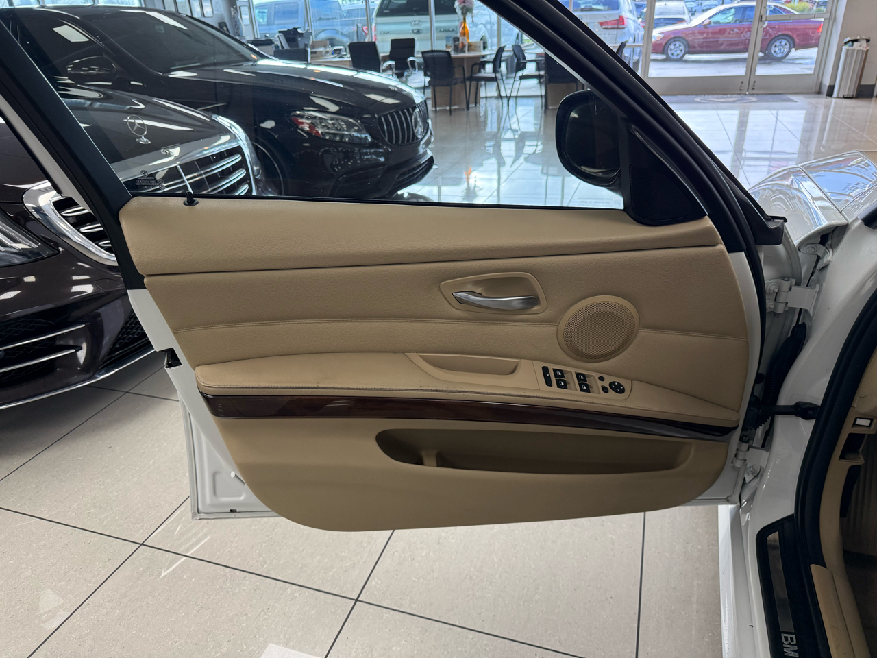 BMW 3-Series 328i 2011