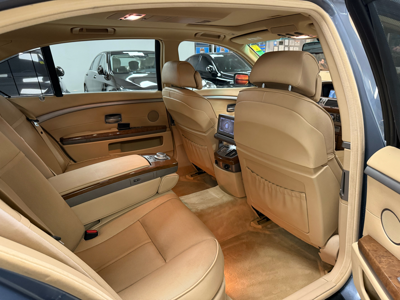 BMW 7-Series 750Li 2007