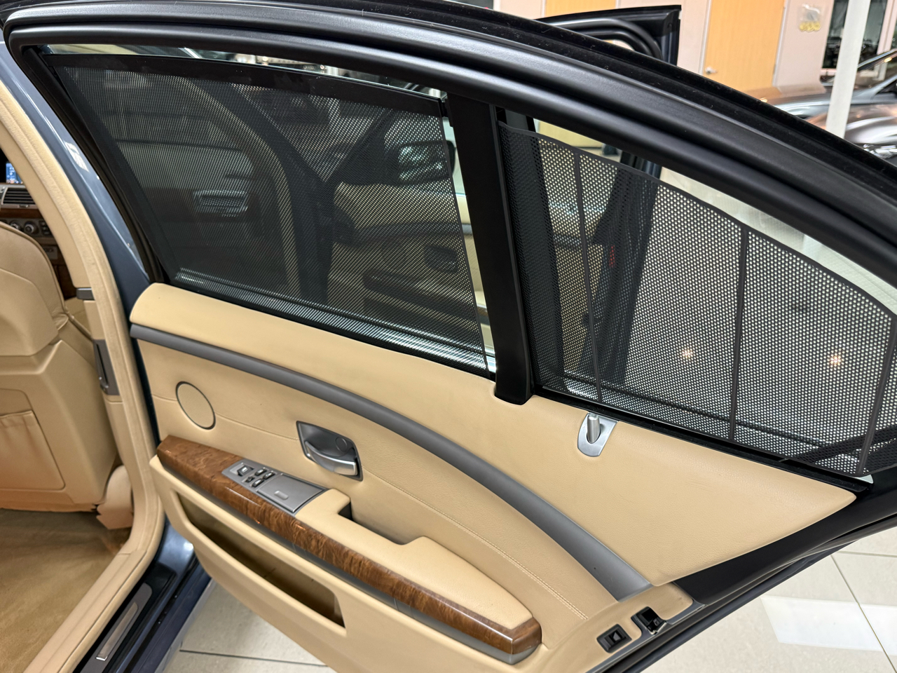 BMW 7-Series 750Li 2007