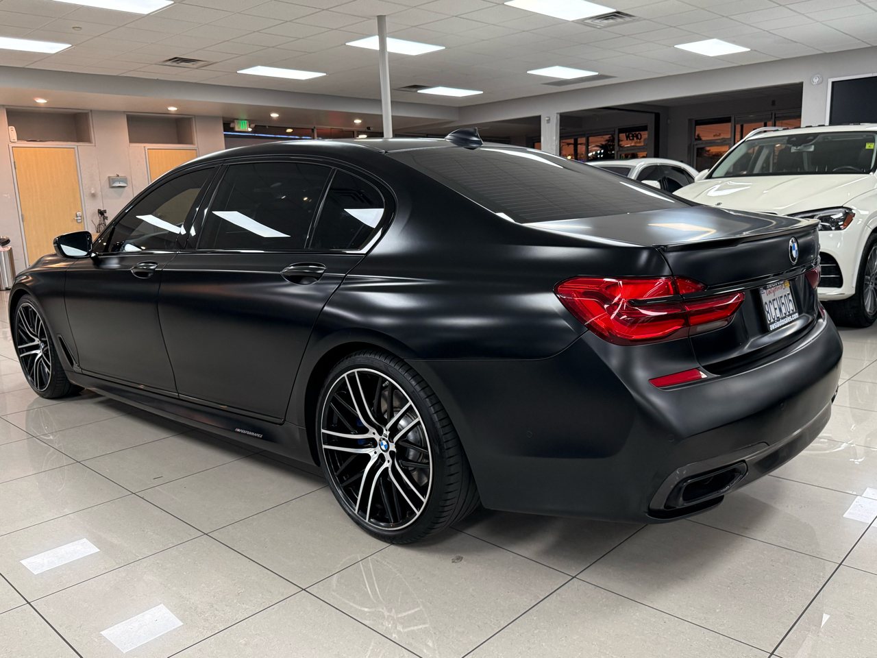 BMW 7-Series 750i 2017