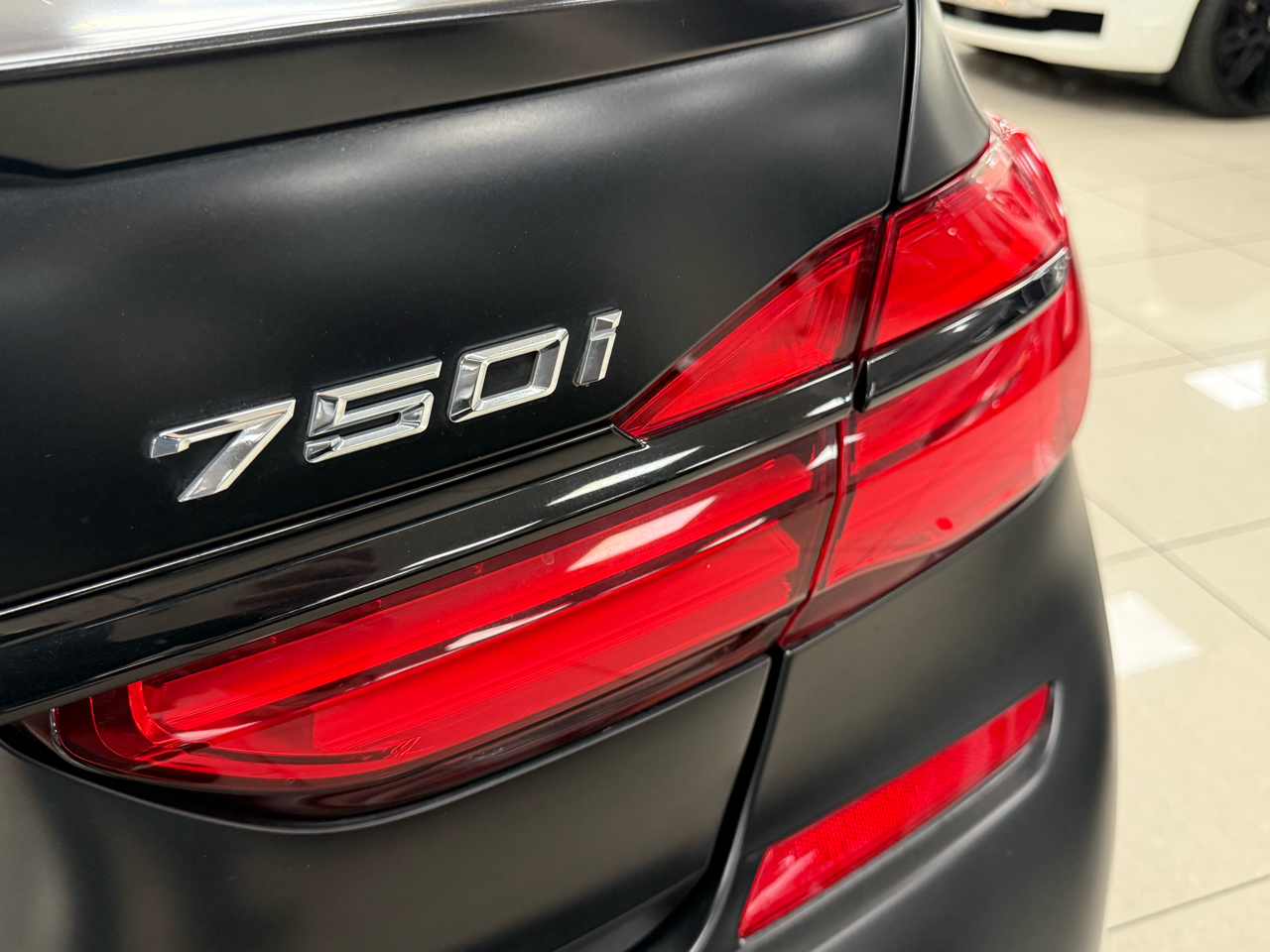 BMW 7-Series 750i 2017