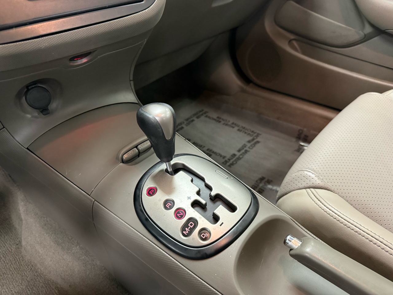 Acura RSX Coupe with 5-speed AT 2005