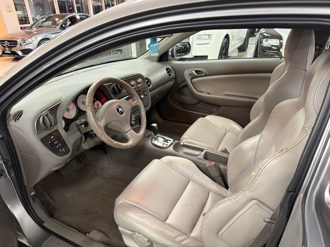 Acura RSX Coupe with 5-speed AT 2005