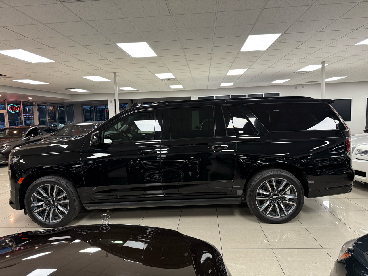 Cadillac Escalade ESV Sport Platinum AWD 2021