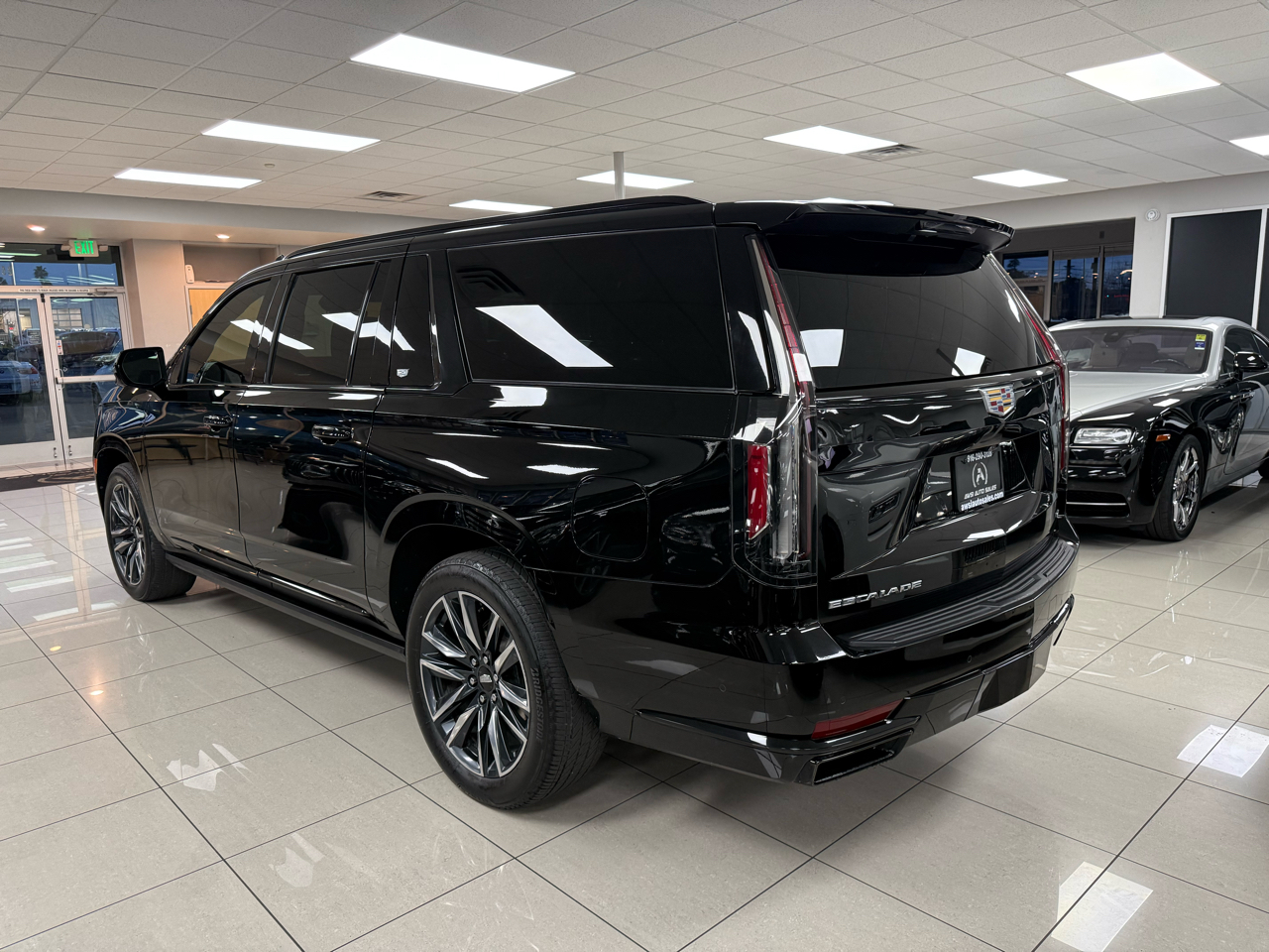 Cadillac Escalade ESV Sport Platinum AWD 2021