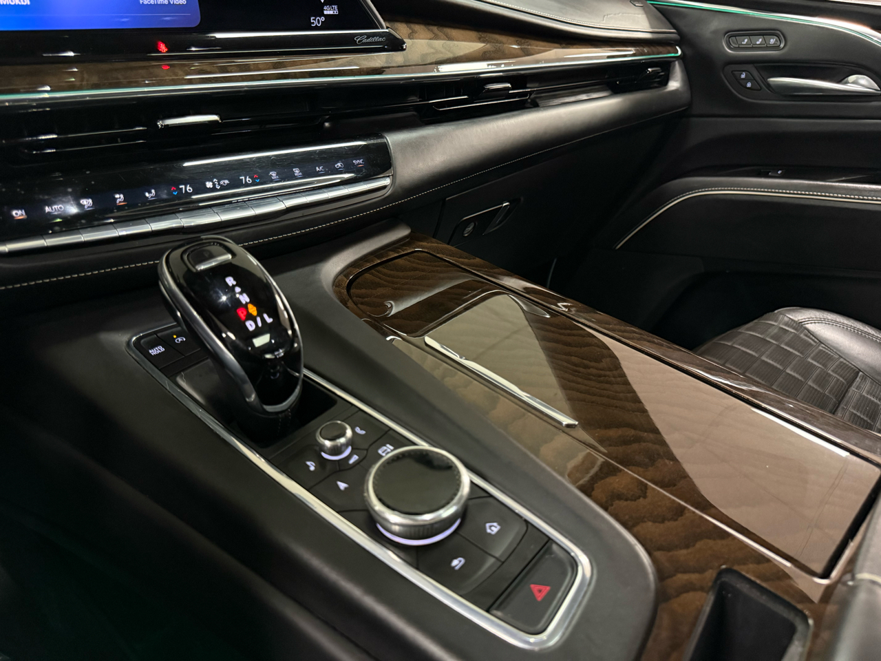 Cadillac Escalade ESV Sport Platinum AWD 2021