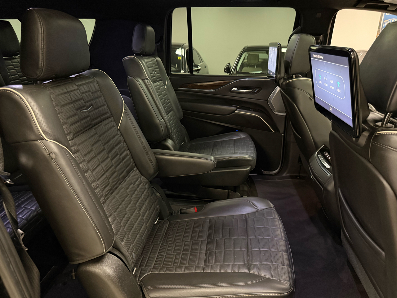 Cadillac Escalade ESV Sport Platinum AWD 2021