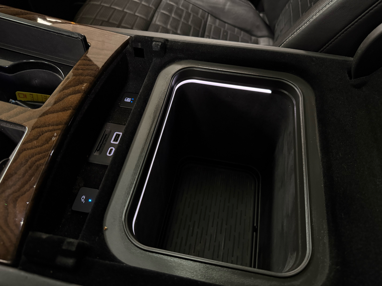 Cadillac Escalade ESV Sport Platinum AWD 2021