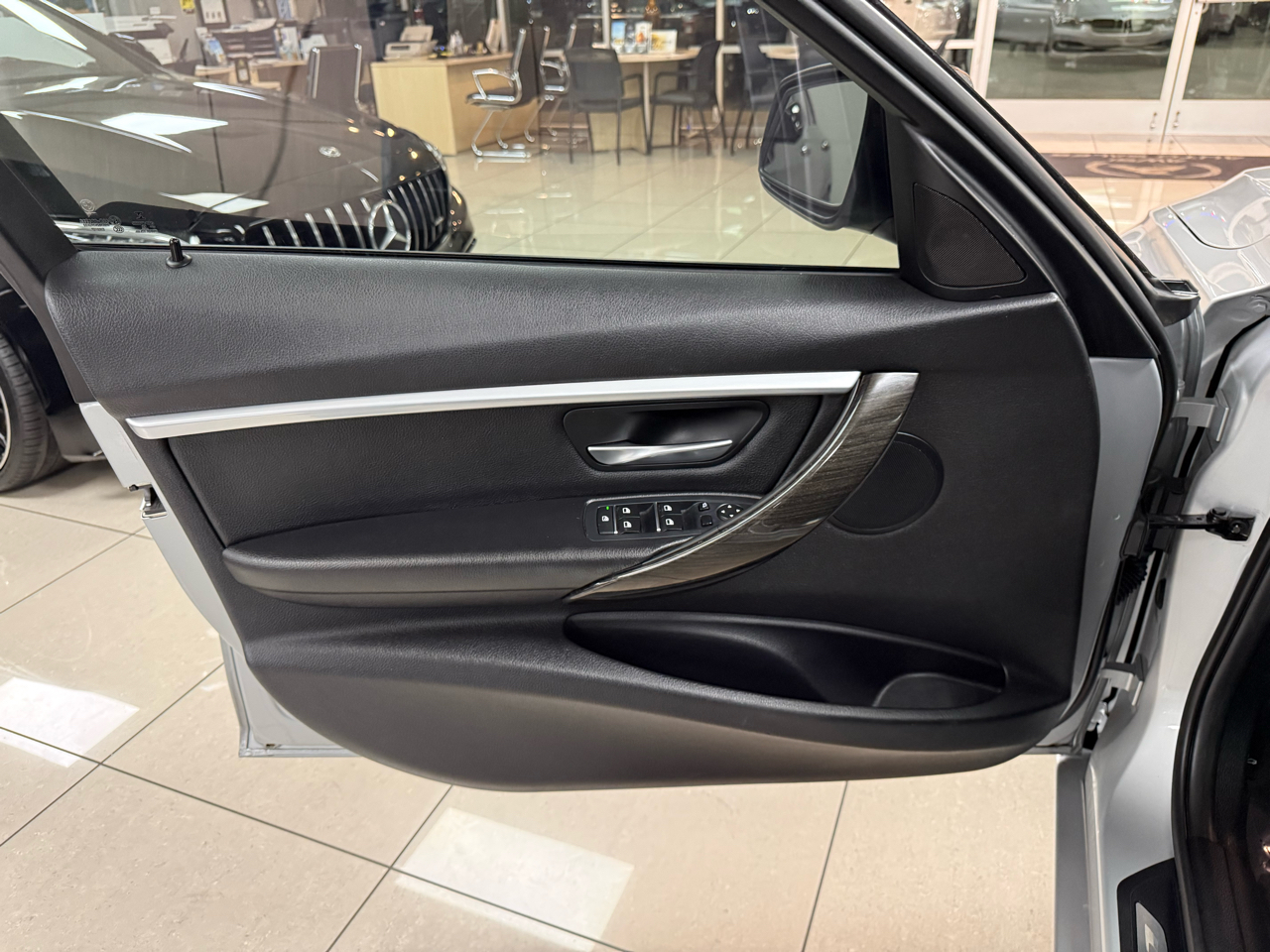 BMW 3-Series 328i Sedan 2016