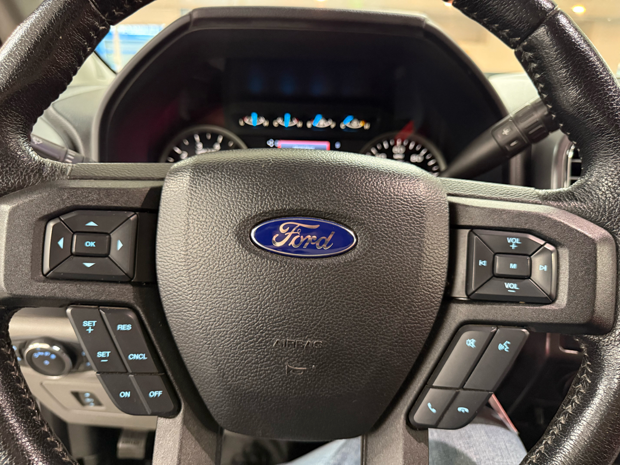 Ford F-150 Lariat SuperCrew 5.5-ft. Bed 4WD 2016