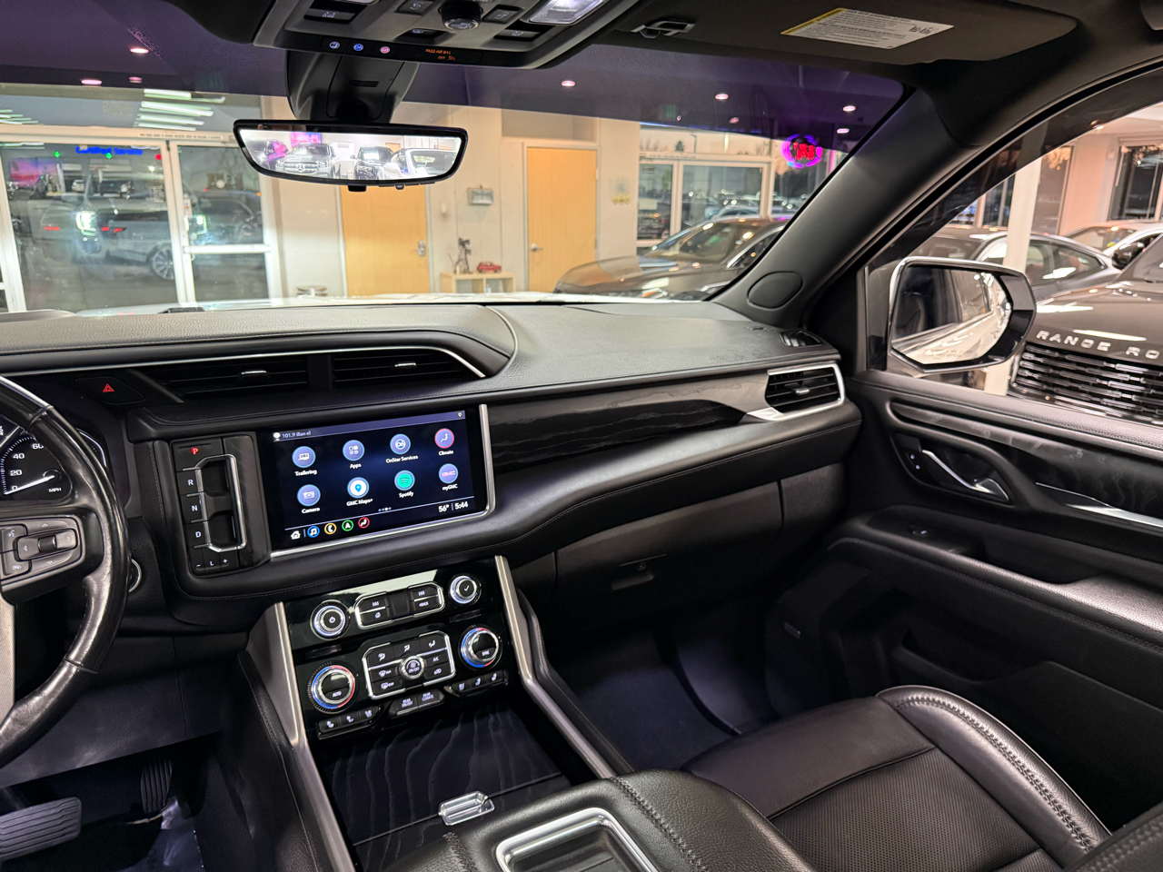 GMC Yukon XL Denali 4WD 2021