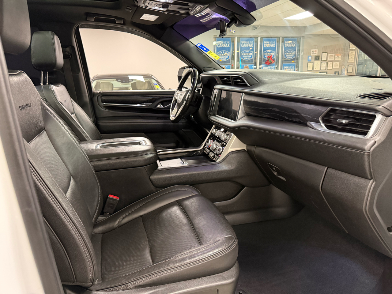 GMC Yukon XL Denali 4WD 2021