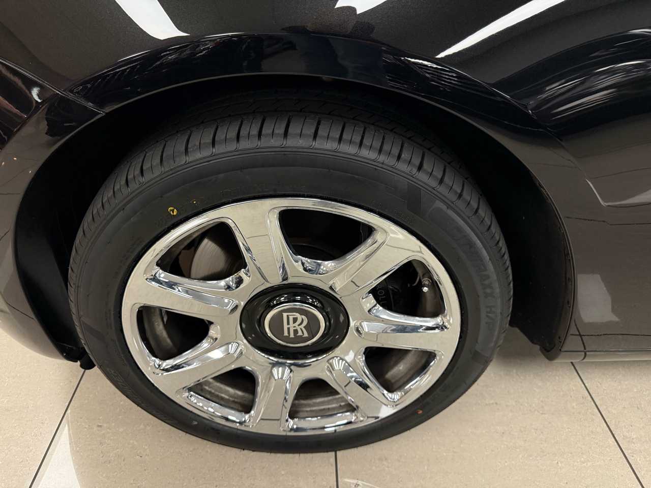 Rolls-Royce Ghost Sedan 2014