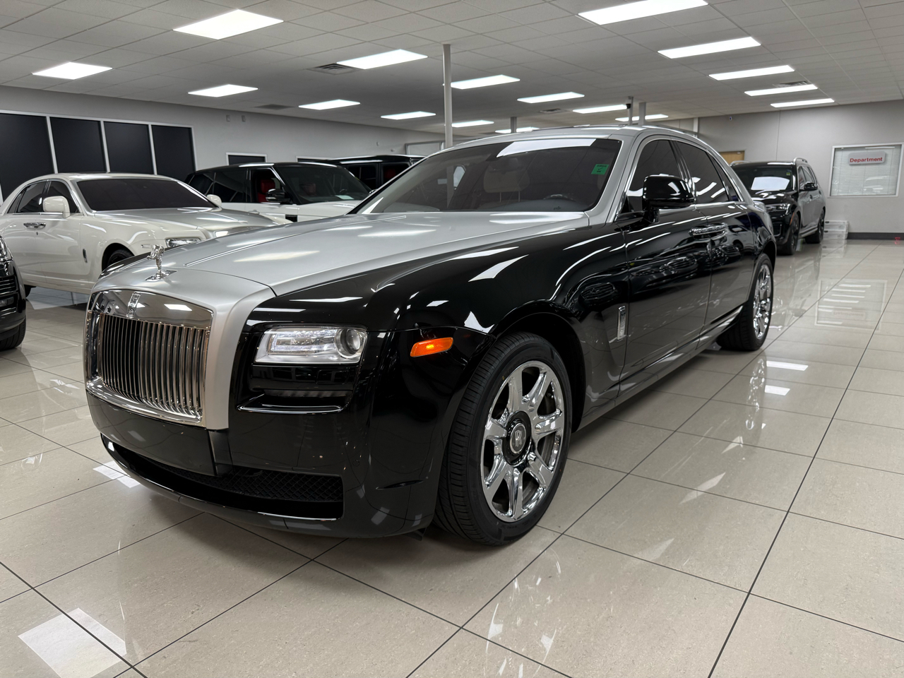 Rolls-Royce Ghost Sedan 2014