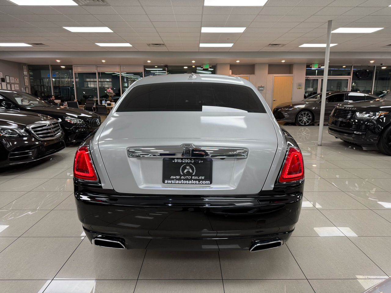 Rolls-Royce Ghost Sedan 2014