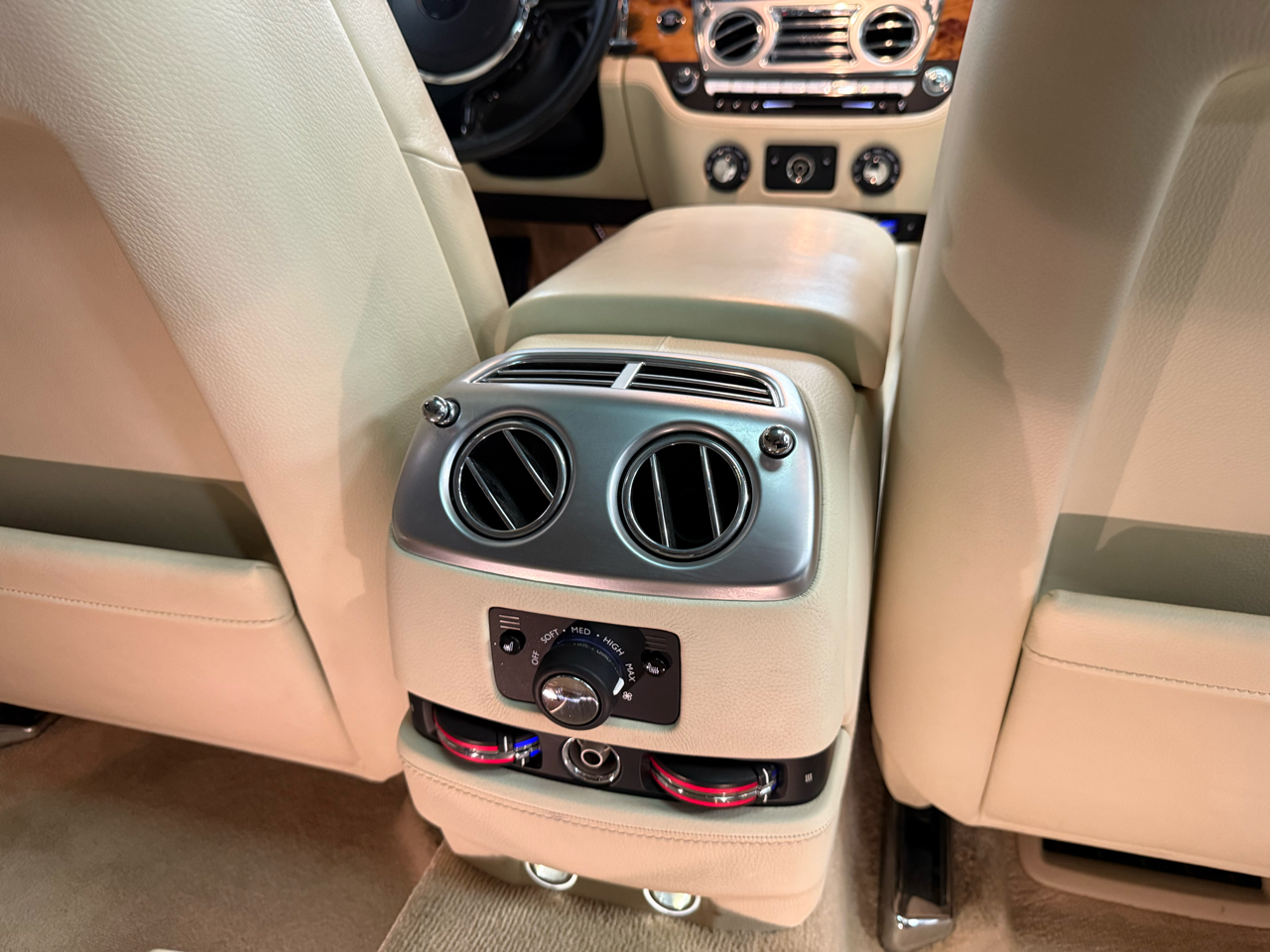 Rolls-Royce Ghost Sedan 2014