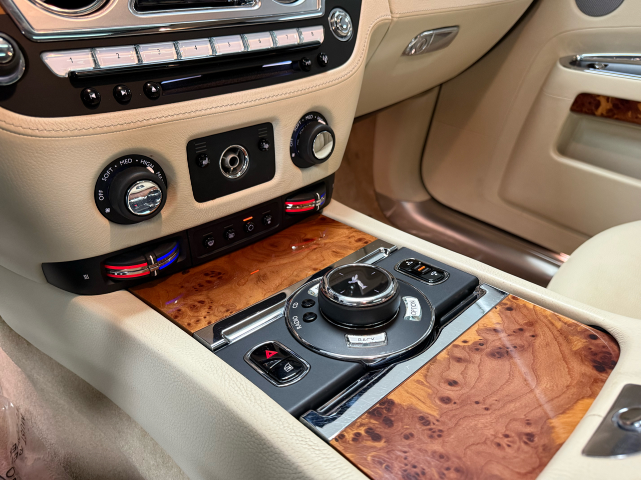 Rolls-Royce Ghost Sedan 2014