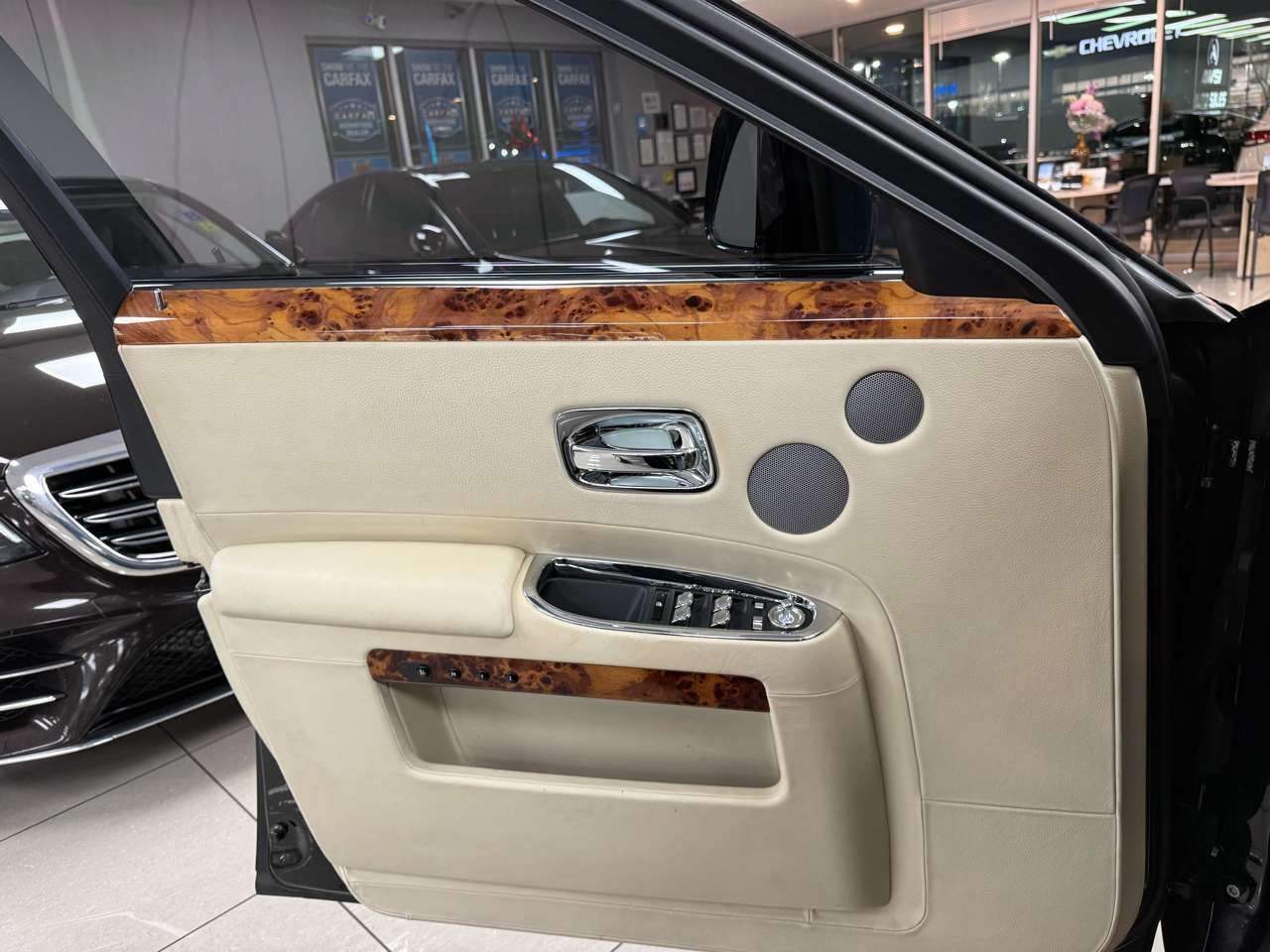 Rolls-Royce Ghost Sedan 2014