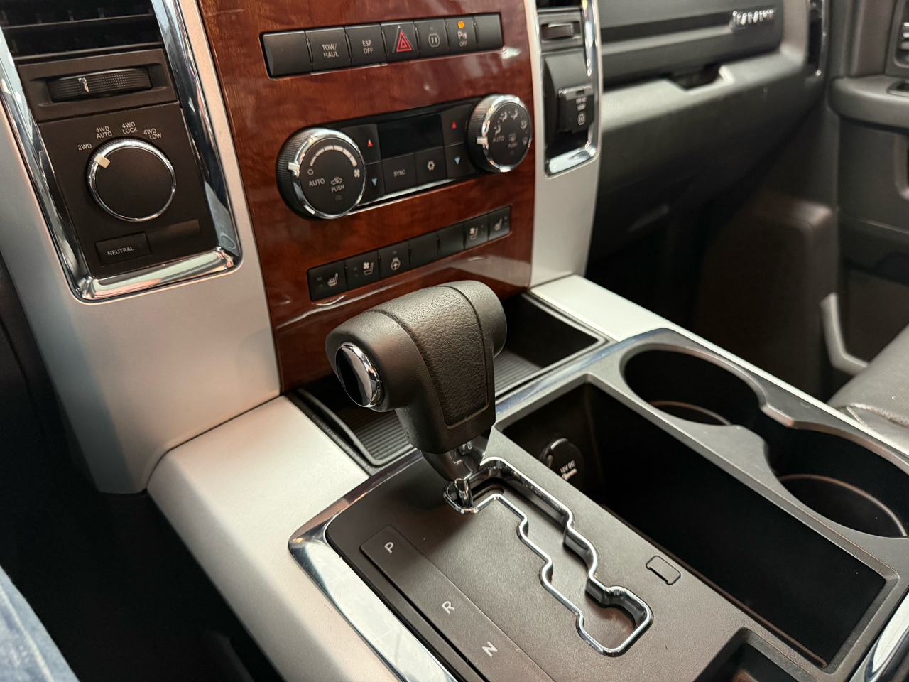 Dodge Ram 1500 Laramie SLT Quad Cab 4WD 2009