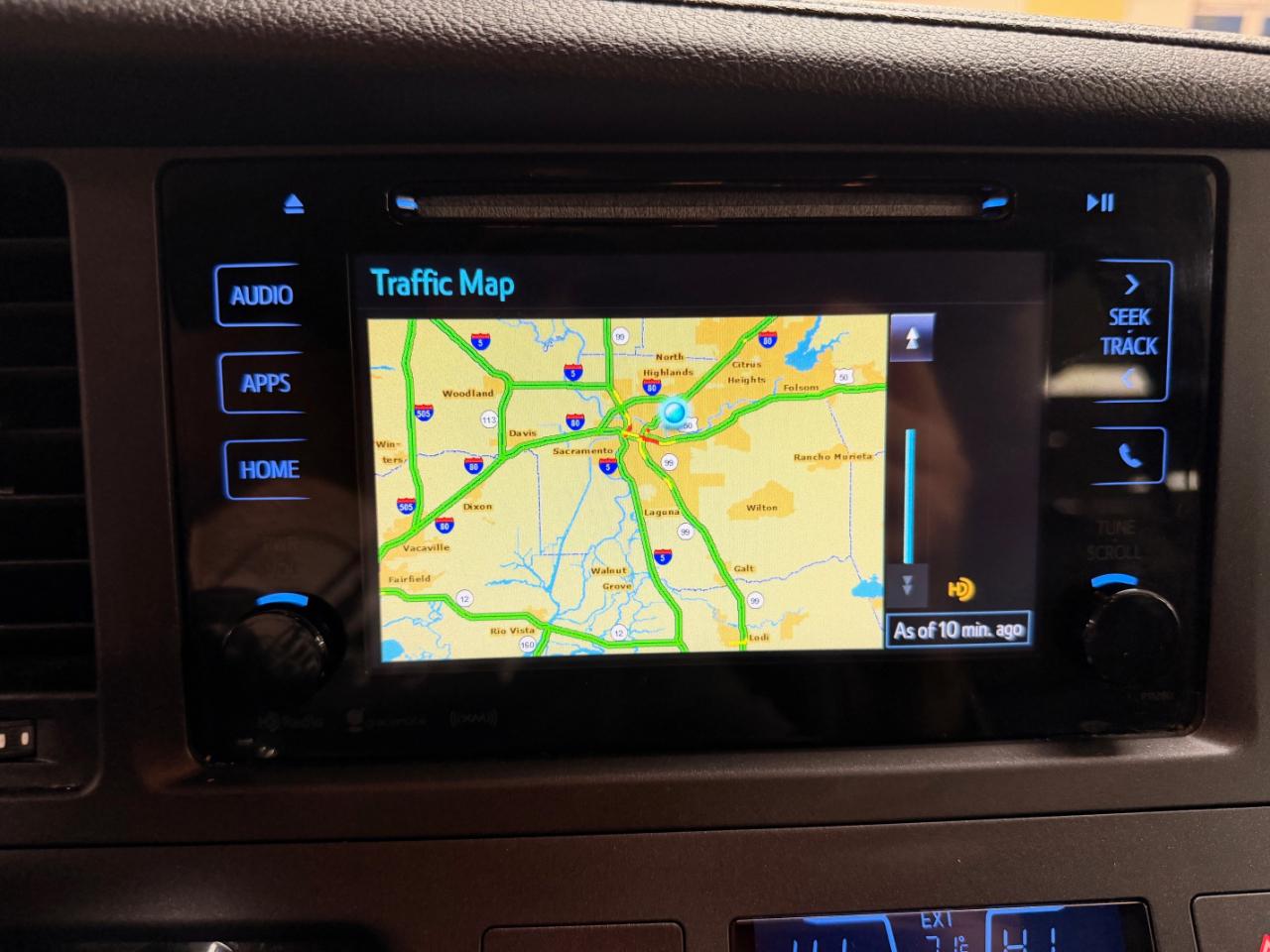 Toyota Sienna SE FWD 8-Passenger FWD V6 2016