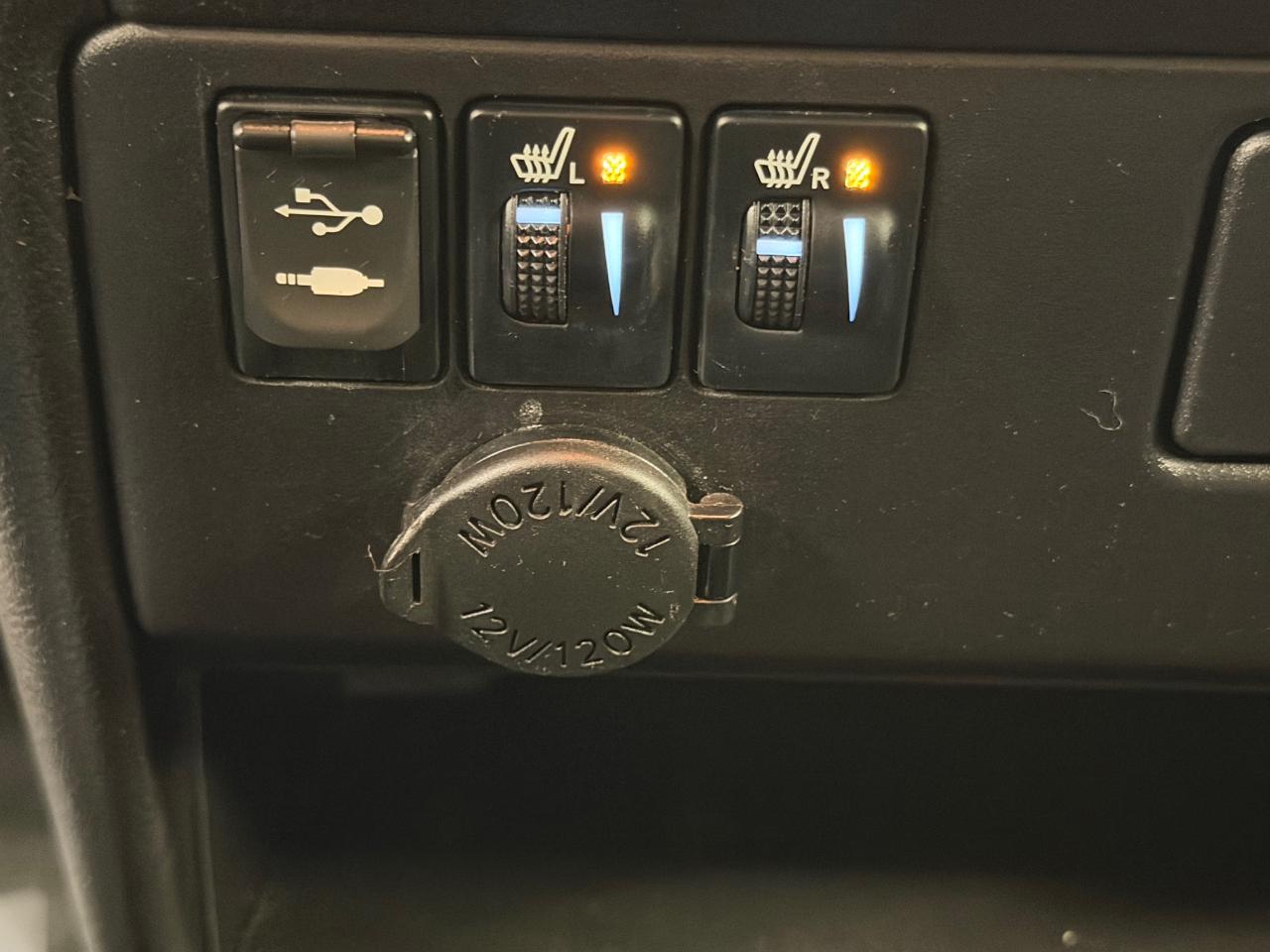 Toyota Sienna SE FWD 8-Passenger FWD V6 2016