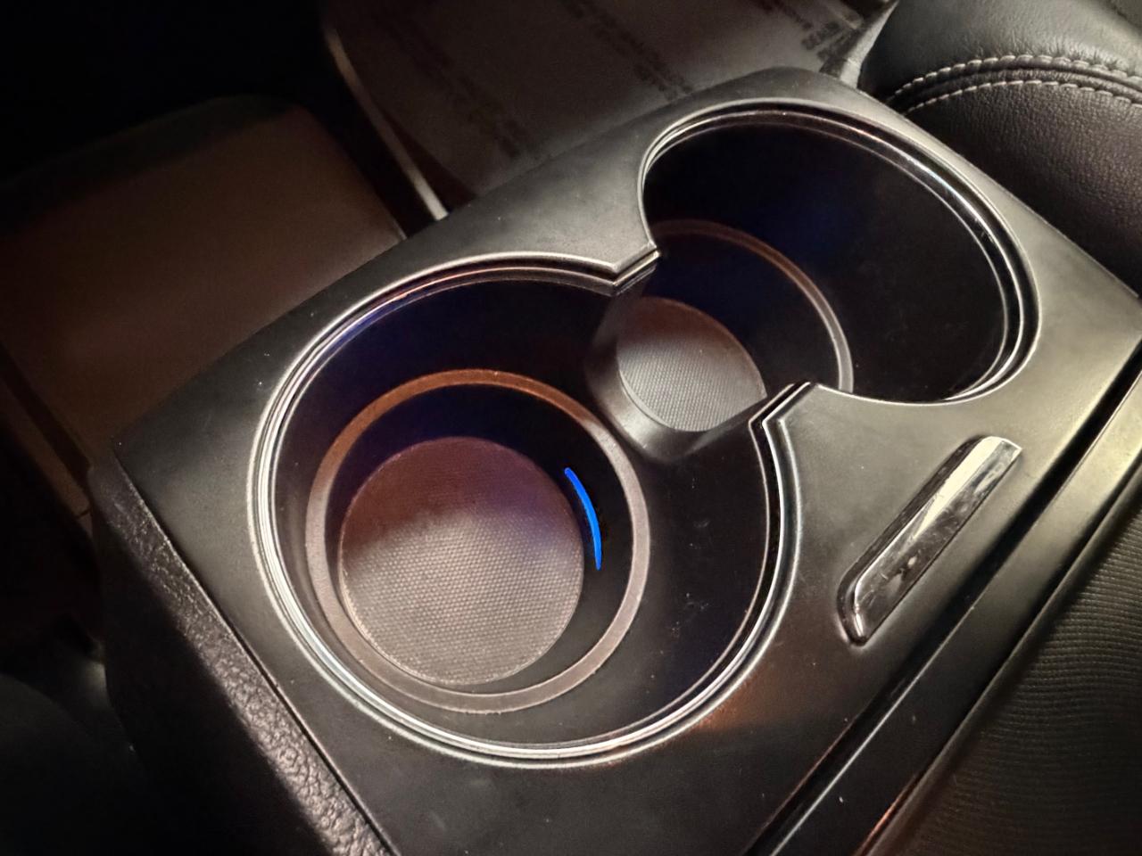 Toyota Sienna SE FWD 8-Passenger FWD V6 2016