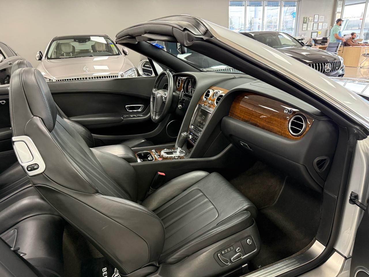 Bentley Continental GTC V8 2013
