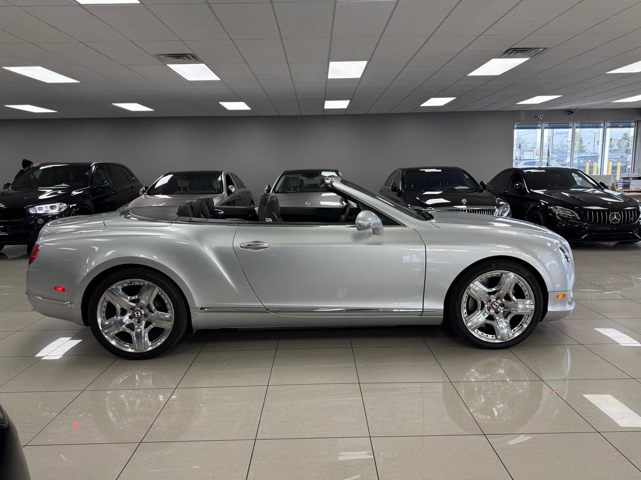 Bentley Continental GTC V8 2013