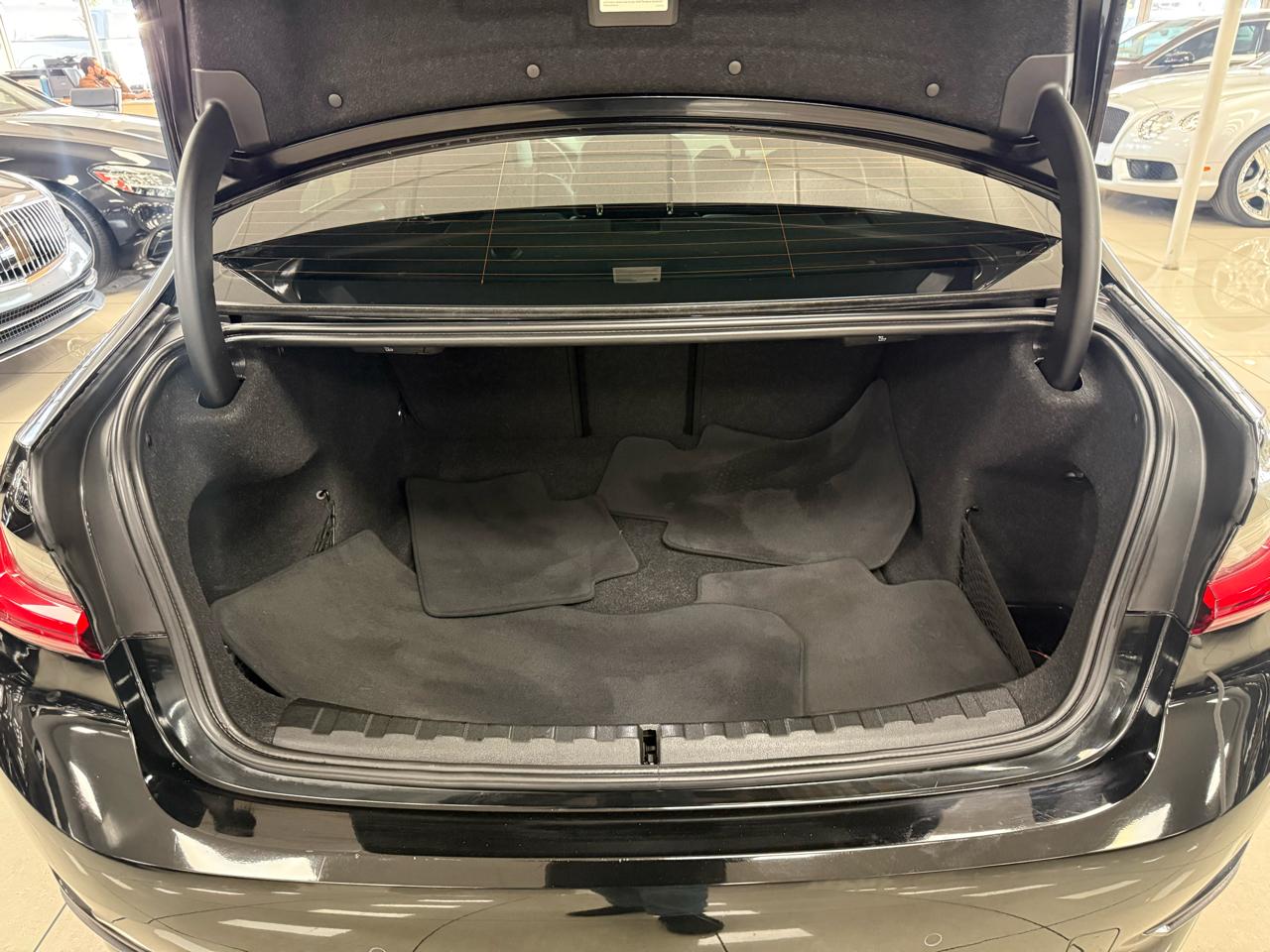 BMW 3-Series 330i 2019