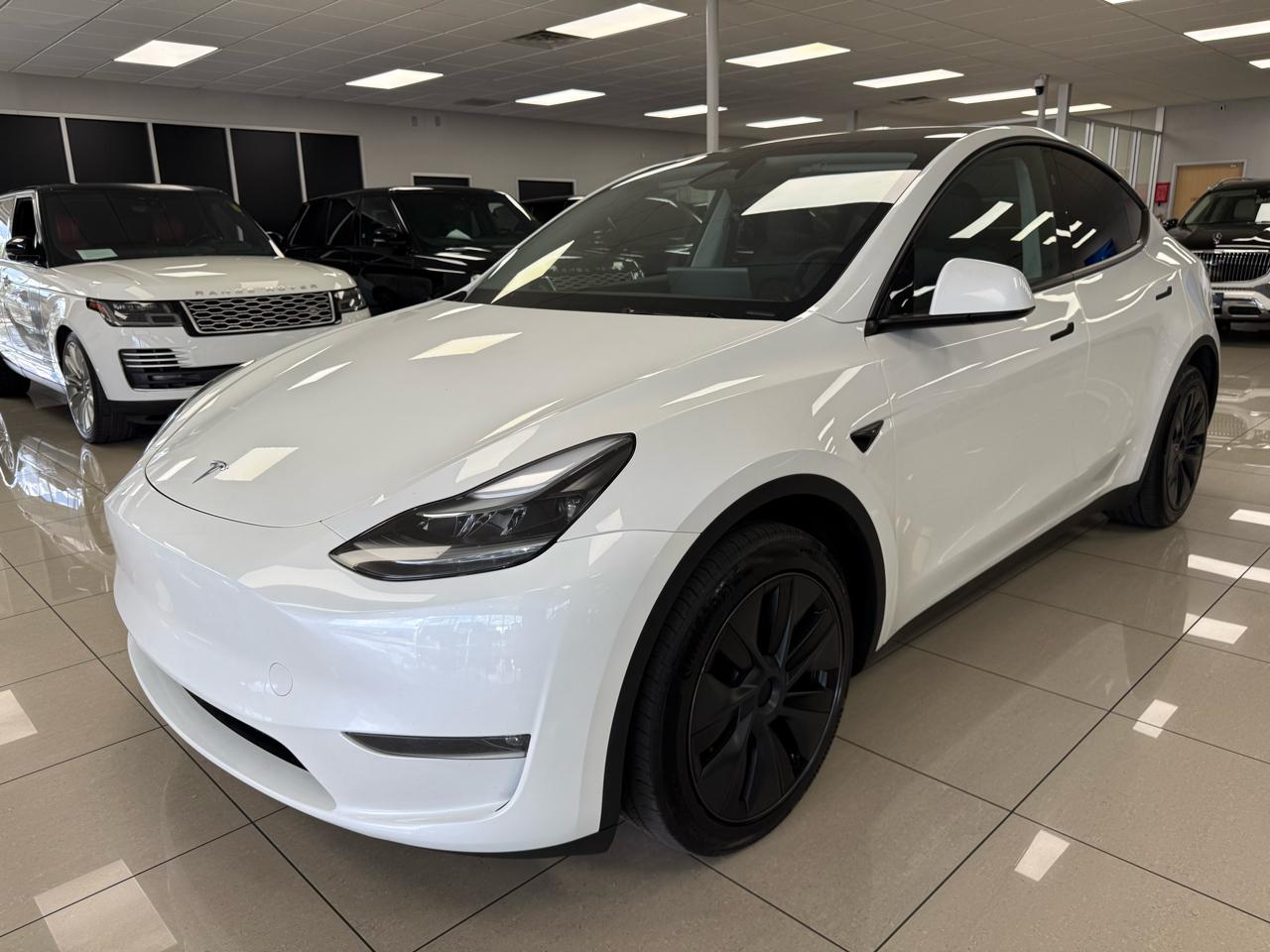 Tesla Model Y Long Range 2024