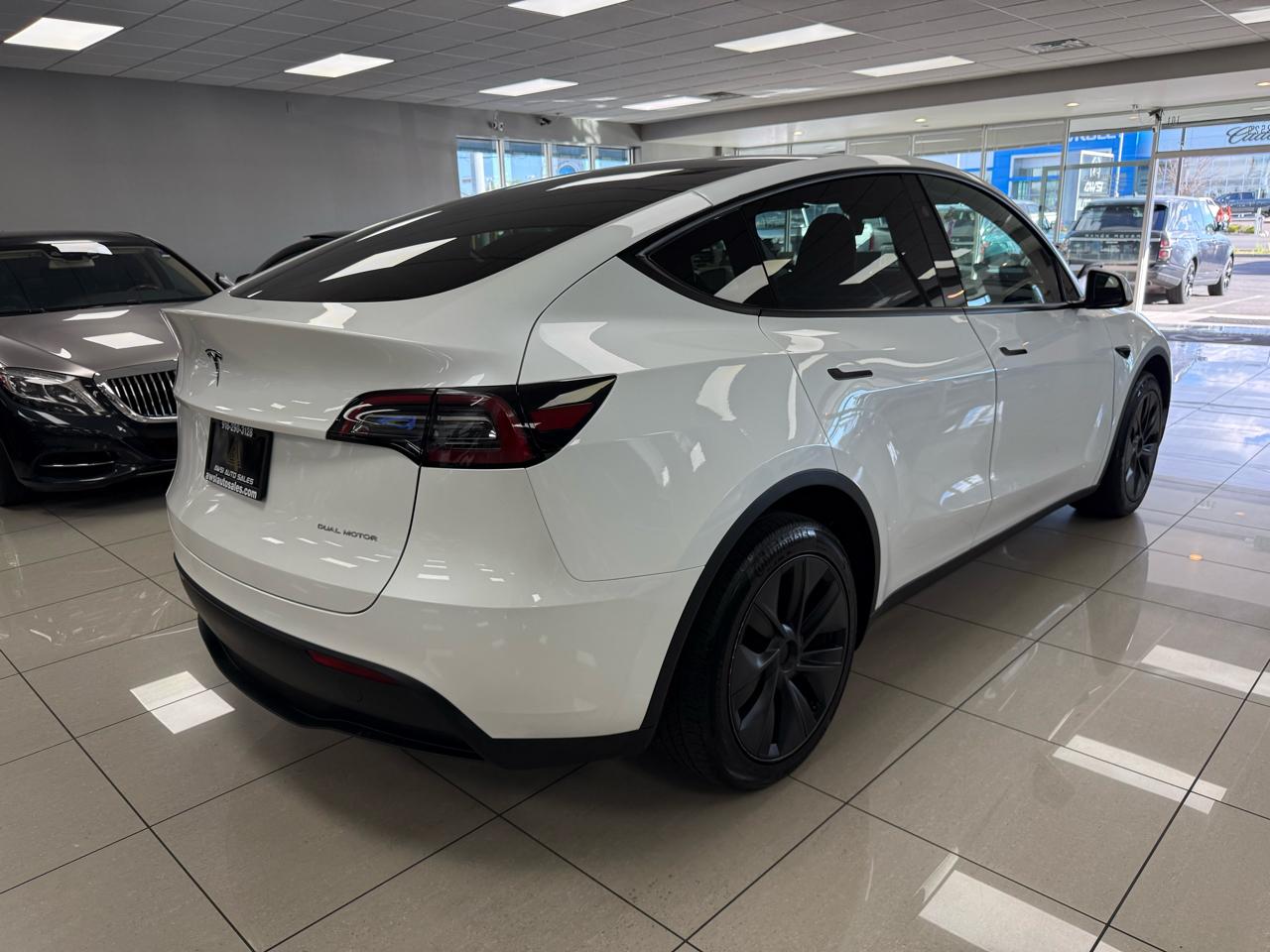 Tesla Model Y Long Range 2024