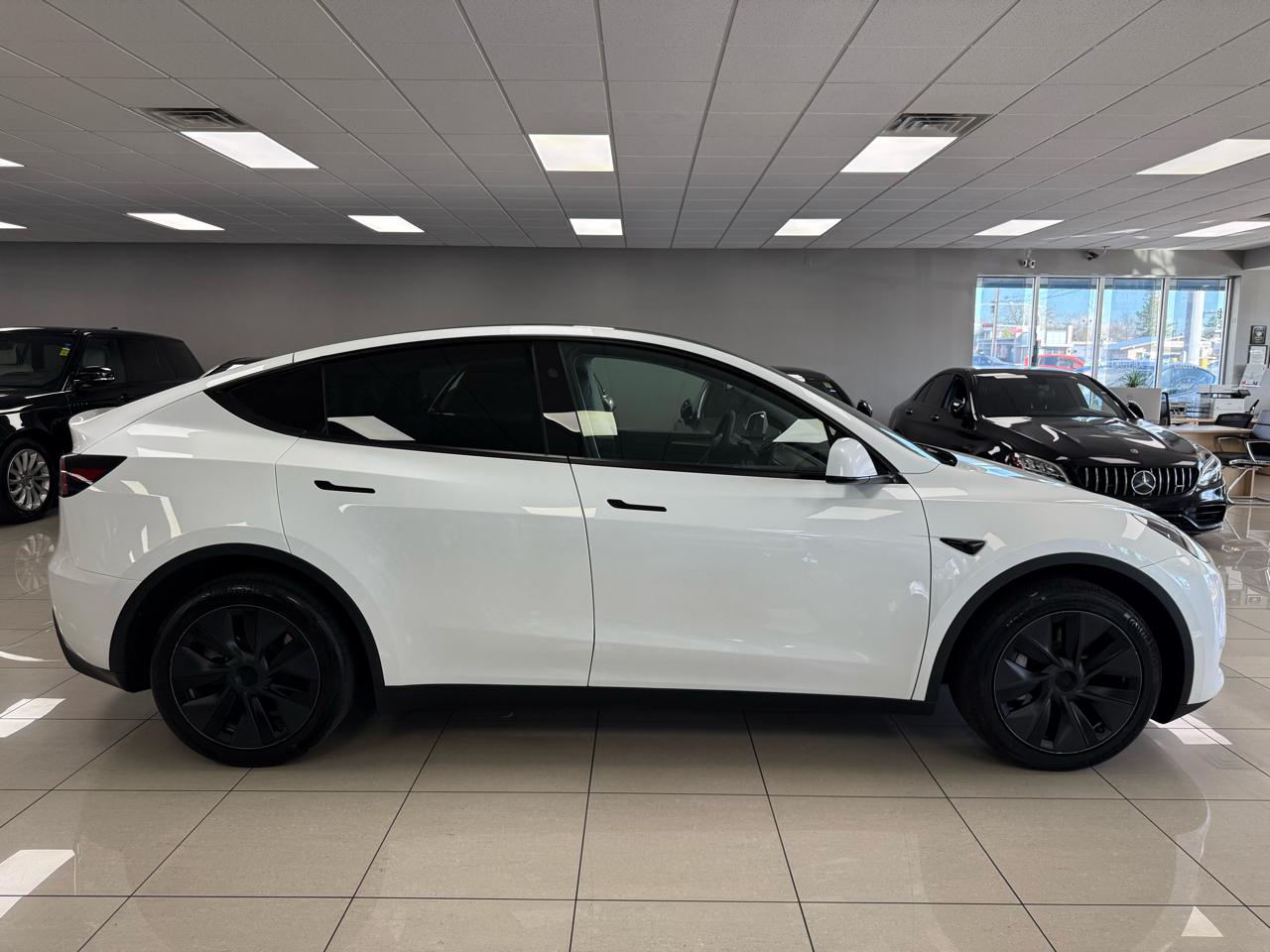 Tesla Model Y Long Range 2024