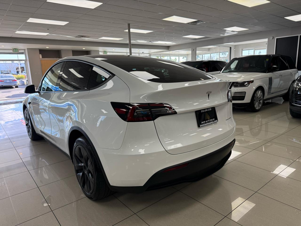 Tesla Model Y Long Range 2024