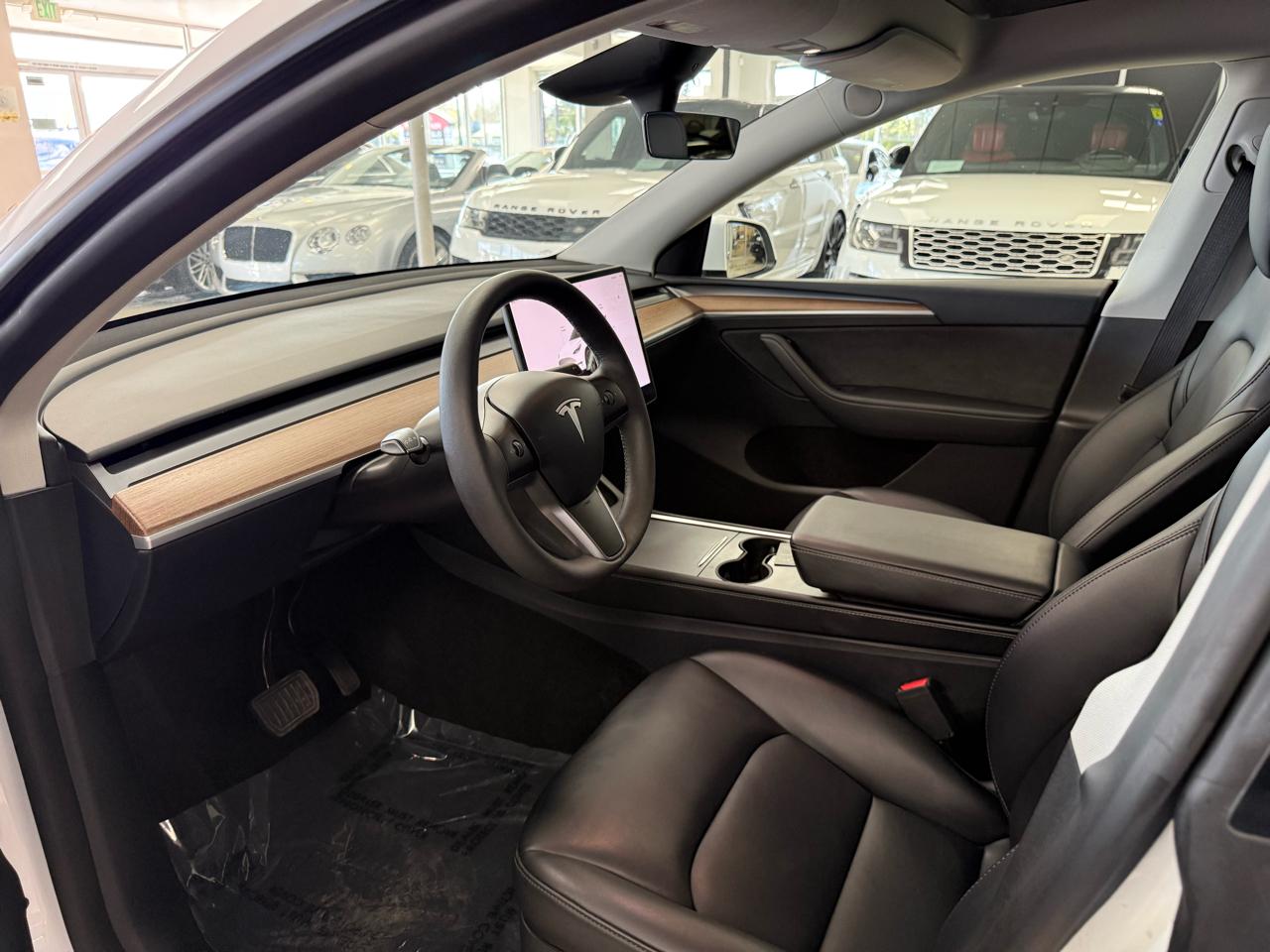 Tesla Model Y Long Range 2024