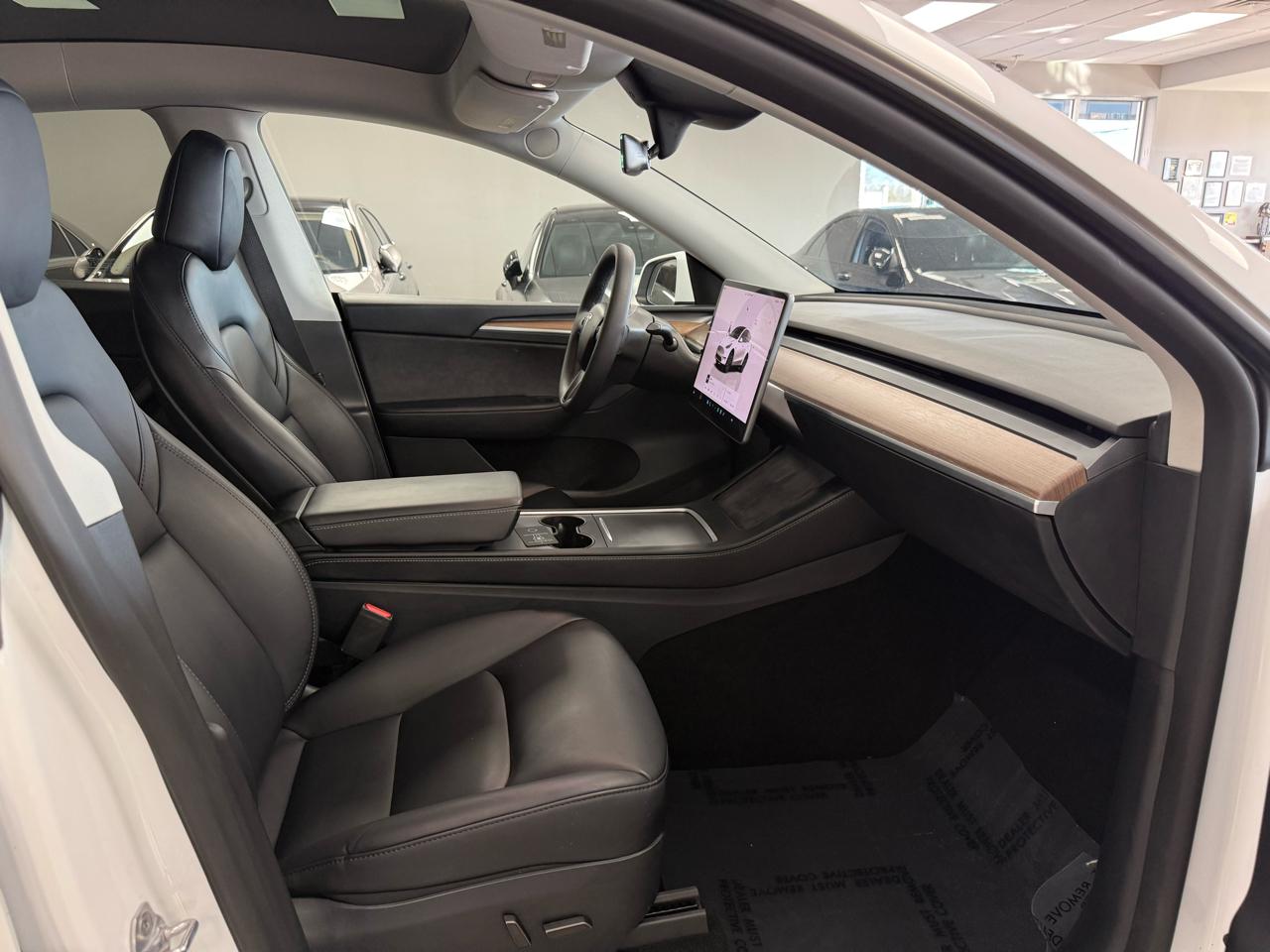 Tesla Model Y Long Range 2024