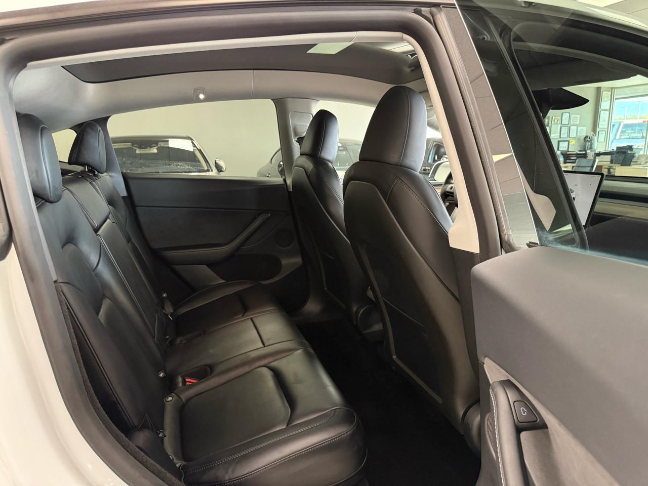 Tesla Model Y Long Range 2024