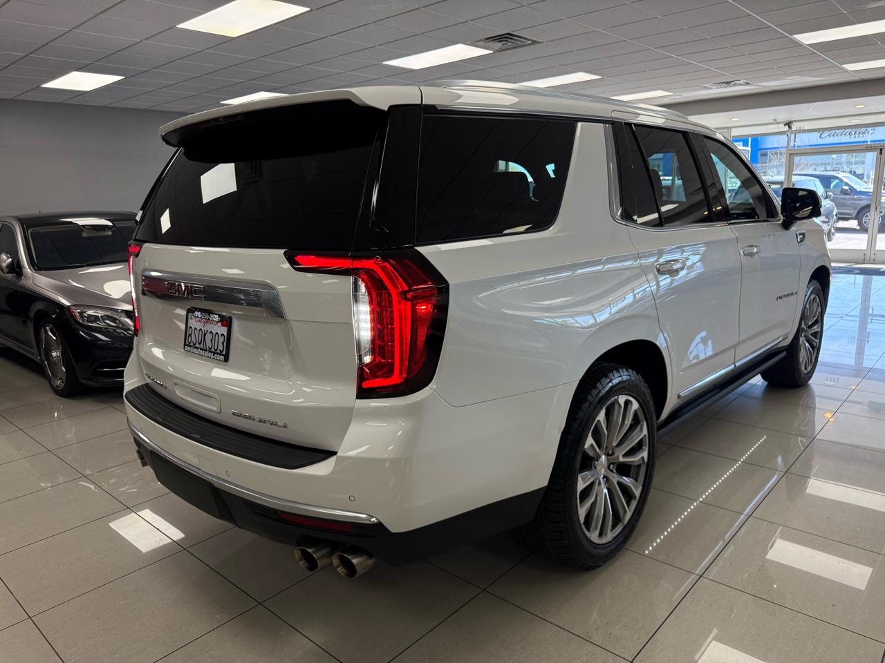 GMC Yukon Denali 4WD 2021