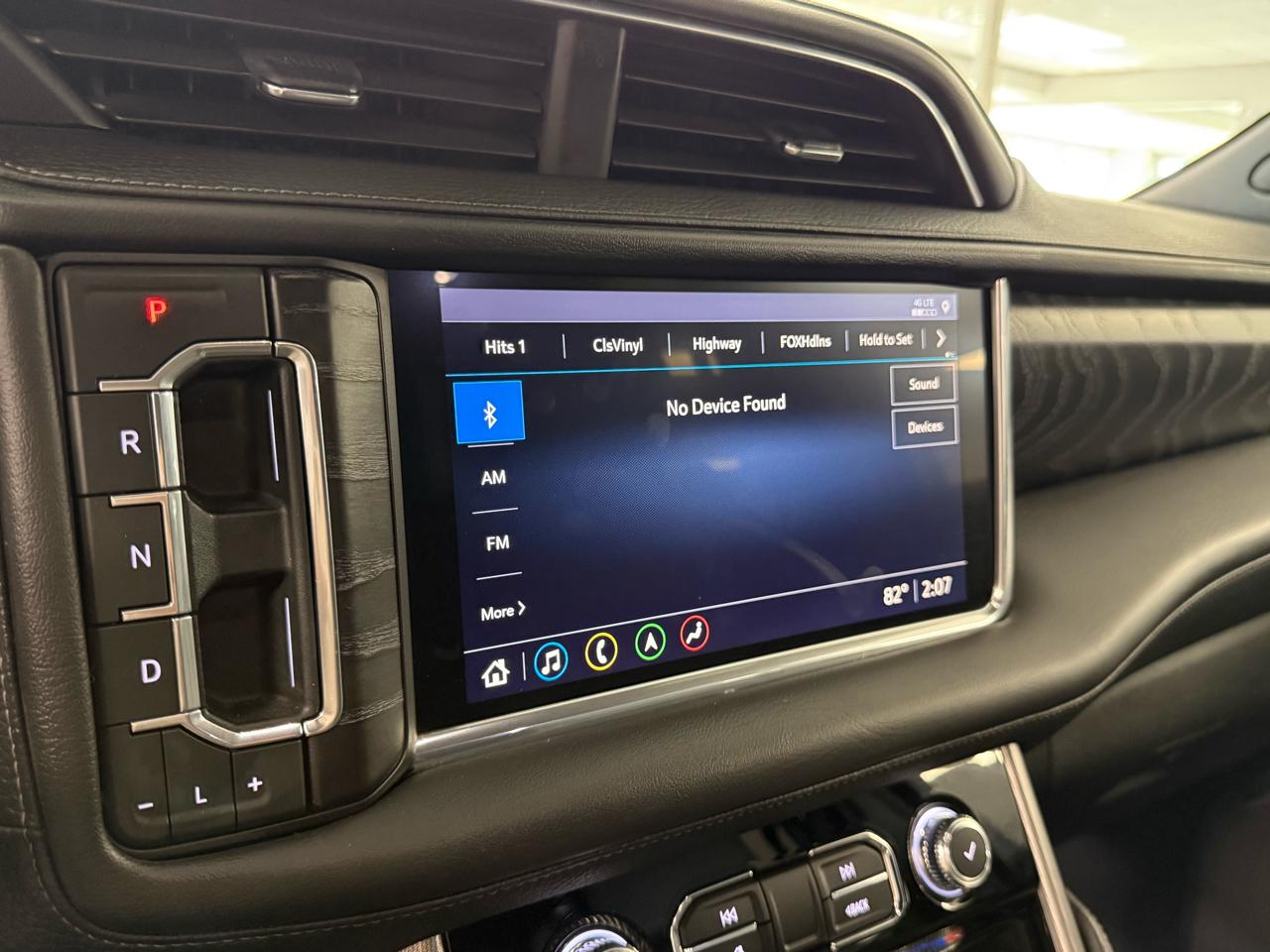 GMC Yukon Denali 4WD 2021