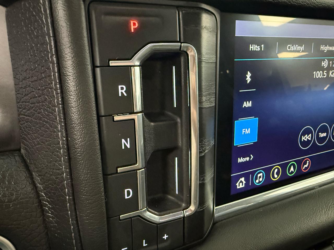 GMC Yukon Denali 4WD 2021