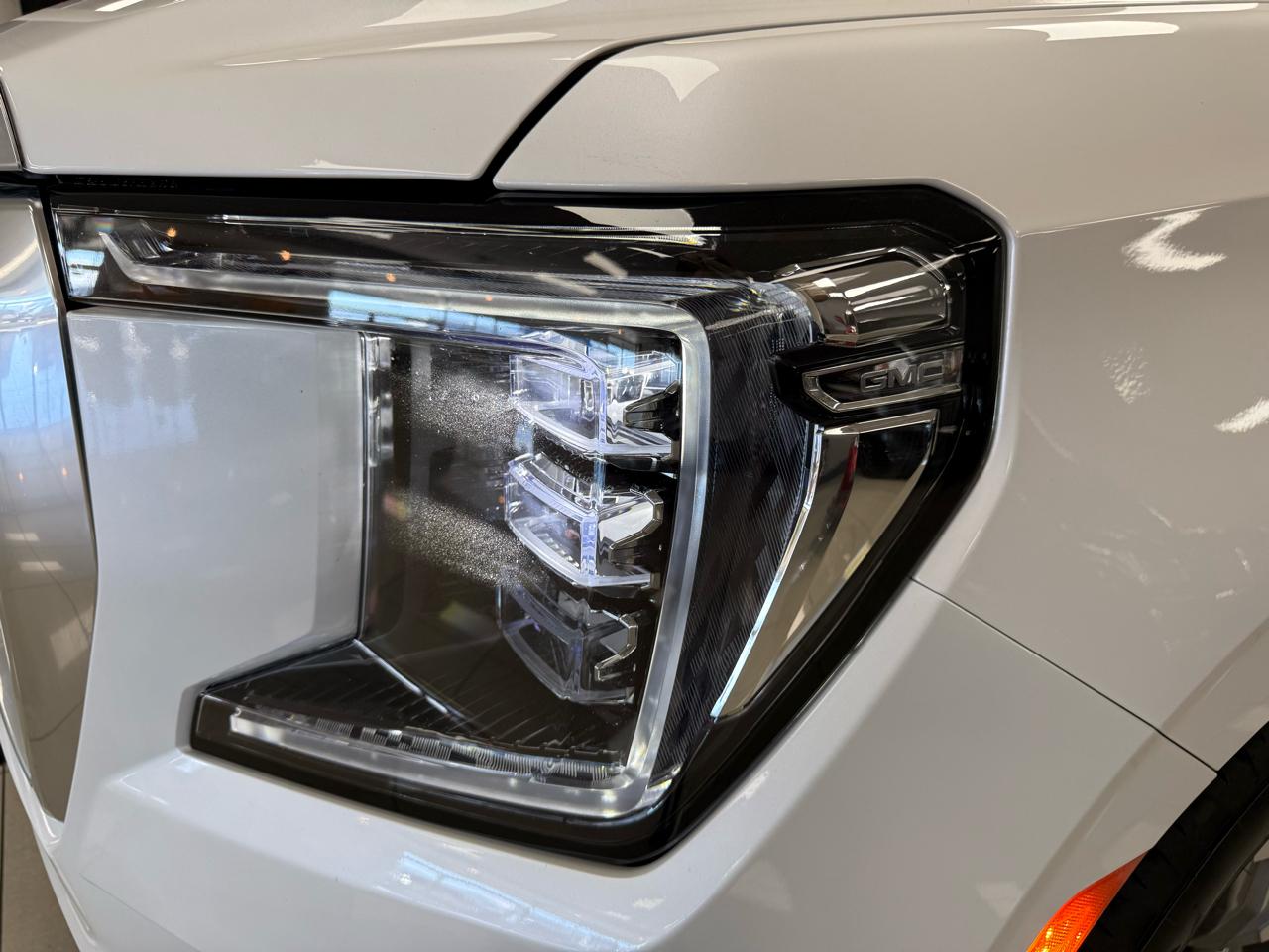 GMC Yukon Denali 4WD 2021